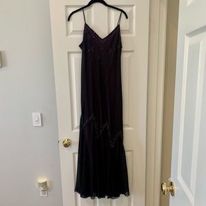Xscape long beaded goddess gown dress size 10P witchy